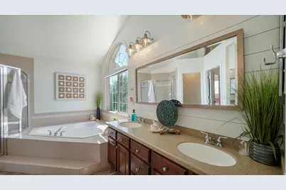 11597 N Sunset Hills Dr, Highland, UT 84003 - Photo 39