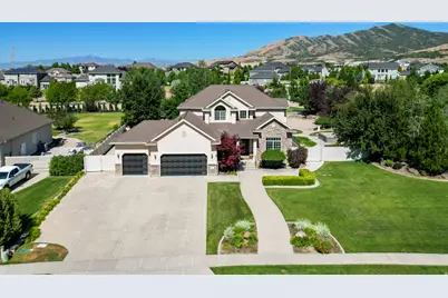 11597 N Sunset Hills Dr, Highland, UT 84003 - Photo 1