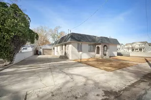 8558 S Center St, Sandy, UT 84070 - Photo 9