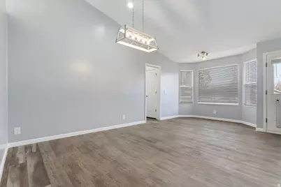 5244 W Shaggy Peak Dr, Riverton, UT 84096 - Photo 5