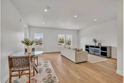 330 E 7635 S, Sandy, UT 84047 - Photo 5