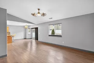 766 N Stonne Ln, Kaysville, UT 84037 - Photo 7