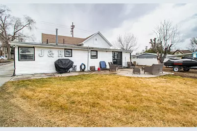 87 E Pioneer Ave, Sandy, UT 84070 - Photo 17