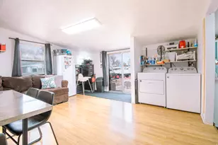 87 E Pioneer Ave, Sandy, UT 84070 - Photo 11