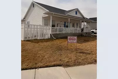 1374 E Falcon Ln, Eagle Mountain, UT 84005 - Photo 3