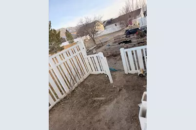 1374 E Falcon Ln, Eagle Mountain, UT 84005 - Photo 11