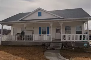 1374 E Falcon Ln, Eagle Mountain, UT 84005 - Photo 1