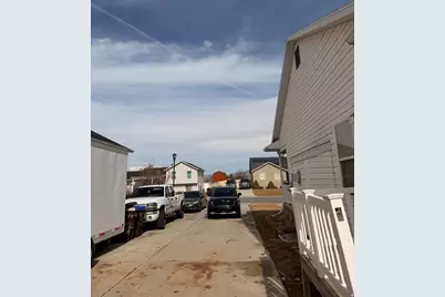 1374 E Falcon Ln, Eagle Mountain, UT 84005 - Photo 17