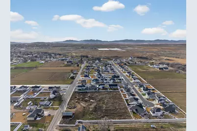 3940 W 2800 N, Plain City, UT 84404 - Photo 13