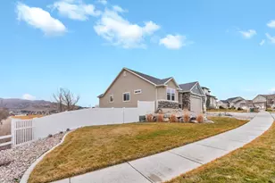 758 N Pinnacle Ln W, Saratoga Springs, UT 84045 - Photo 3