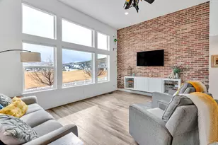 758 N Pinnacle Ln W, Saratoga Springs, UT 84045 - Photo 15