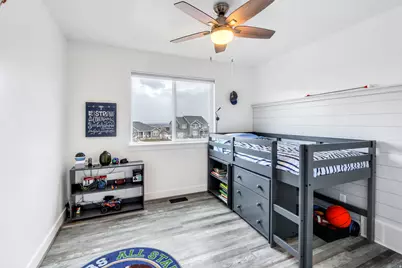 758 N Pinnacle Ln W, Saratoga Springs, UT 84045 - Photo 9