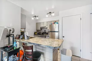 1228 E Waterside Cv S, Cottonwood Heights, UT 84047 - Photo 5