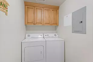 925 S Donner Way E, Salt Lake City, UT 84108 - Photo 17