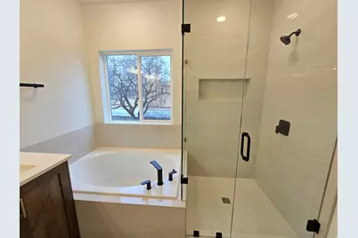 1019 W 200 N, Clearfield, UT 84015 - Photo 11