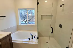 1019 W 200 N, Clearfield, UT 84015 - Photo 11