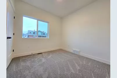 1019 W 200 N, Clearfield, UT 84015 - Photo 15