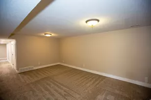 264 E 700 N, Harrisville, UT 84404 - Photo 25