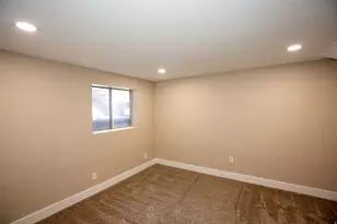 264 E 700 N, Harrisville, UT 84404 - Photo 29