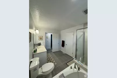 6022 S Park Wood Dr W, Kearns, UT 84118 - Photo 9
