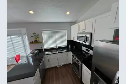 6022 S Park Wood Dr W, Kearns, UT 84118 - Photo 31