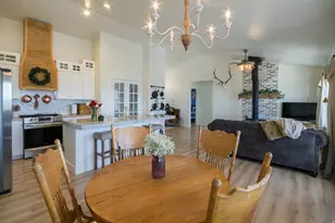 8356 N 9750 E, Lapoint, UT 84039 - Photo 11