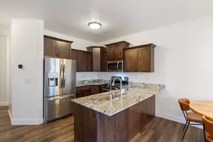 855 N Glen Eagles Ct W, Tooele, UT 84074 - Photo 3