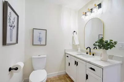 1549 N 400 W, Centerville, UT 84014 - Photo 11