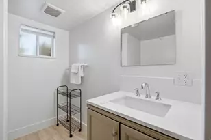 683 E 100 N, Bountiful, UT 84010 - Photo 33