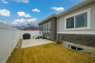1383 W Bridal Veil Dr, Riverton, UT 84065 - Photo 5