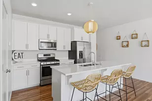 1048 W Azul Meadows Way, Bluffdale, UT 84065 - Photo 9