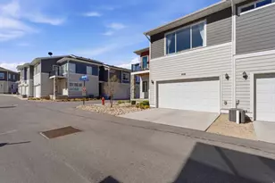 1048 W Azul Meadows Way, Bluffdale, UT 84065 - Photo 23