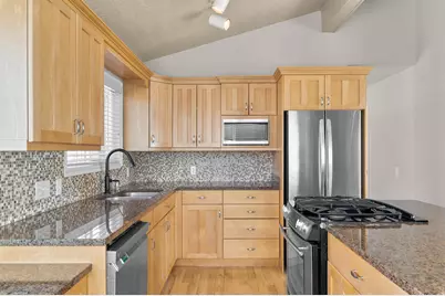 8535 S Top Of The World Cir, Salt Lake City, UT 84121 - Photo 11