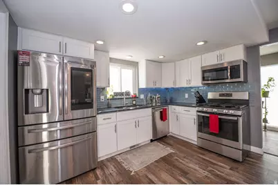 692 E 2400 N, North Ogden, UT 84414 - Photo 13