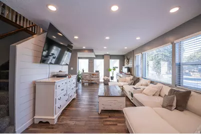 692 E 2400 N, North Ogden, UT 84414 - Photo 7