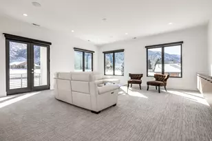 9969 S Altamont Dr E, Sandy, UT 84092 - Photo 35