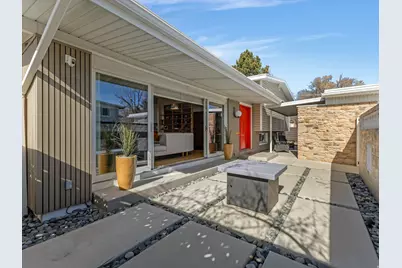 5471 S Dunbarton Dr E, Murray, UT 84117 - Photo 9