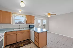 5938 W Cape Cod Dr W, West Valley, UT 84128 - Photo 5