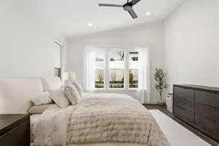 8569 S Round Stone Cv, Sandy, UT 84094 - Photo 13