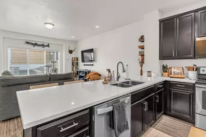 961 W Cyan Valley Way, Bluffdale, UT 84065 - Photo 13