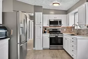 2949 W 7268 S, West Jordan, UT 84084 - Photo 9