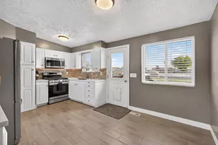 2949 W 7268 S, West Jordan, UT 84084 - Photo 7