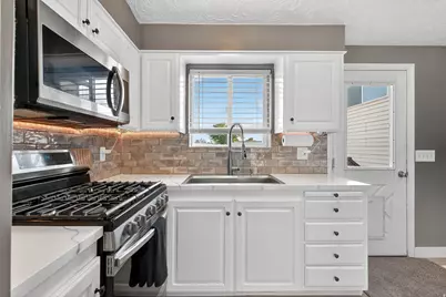 2949 W 7268 S, West Jordan, UT 84084 - Photo 11