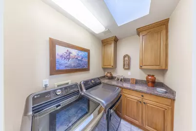 1129 E Sanders Rd, Sandy, UT 84094 - Photo 9