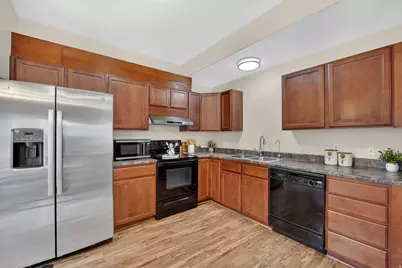 1522 W Oak Lawn Ct S, West Valley, UT 84119 - Photo 5