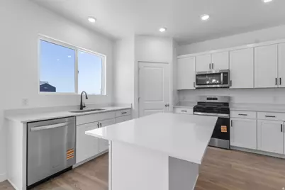 1709 E 920 N #253, Salem, UT 84653 - Photo 5