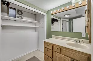 2862 E Pamela Dr, Cottonwood Heights, UT 84121 - Photo 23
