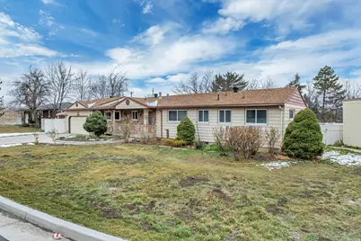 2862 E Pamela Dr, Cottonwood Heights, UT 84121 - Photo 31