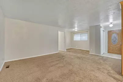 2862 E Pamela Dr, Cottonwood Heights, UT 84121 - Photo 11