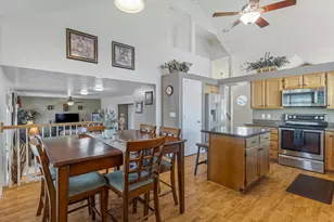 8271 S 2440 W, West Jordan, UT 84088 - Photo 9